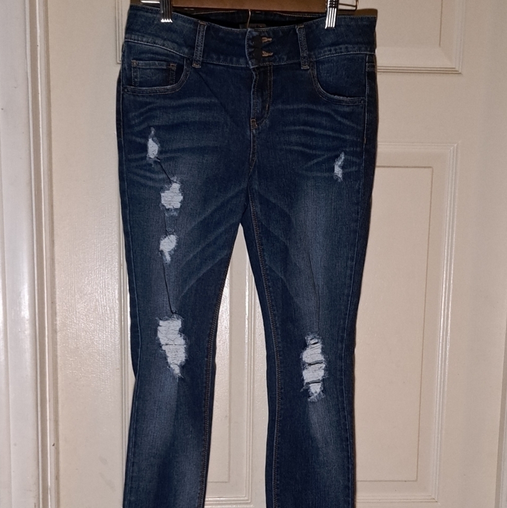 Refuge distressed jeans size 4